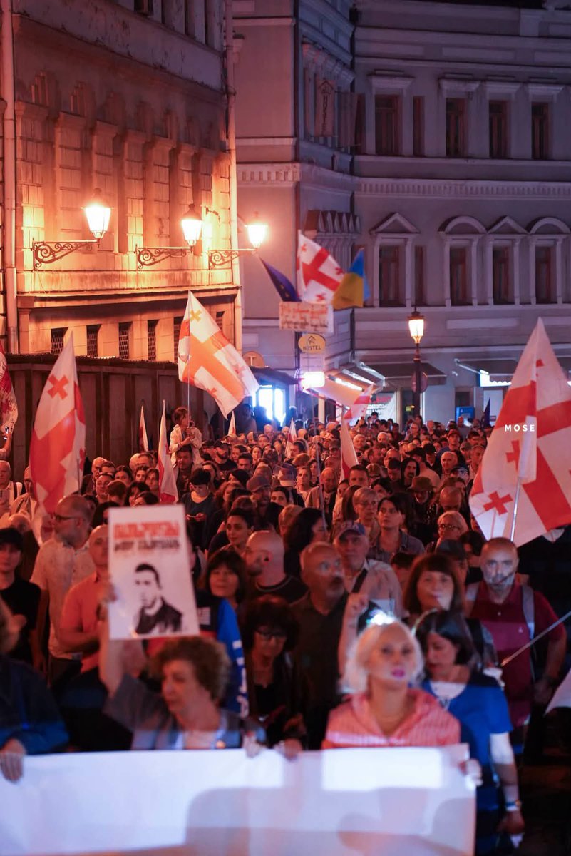 Mikiashvili_M's tweet photo. "What are the protests achieving?"

A constant sense that this isn't over, and the Georgian Dream cannot achieve a full control.

#GeorgiaProtests Day 668

📷 MOSE https://t.co/IVpw8qhX2Z