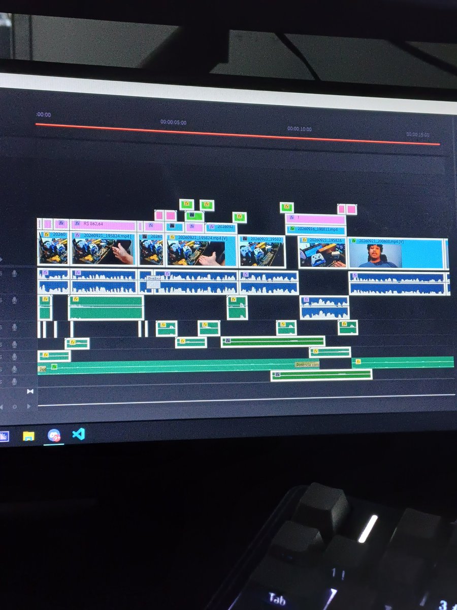 lisboaqzx's tweet photo. renderizando e substituindo pq a ddr3 veia nao guentou a intro do video 🫪 https://t.co/o2r6AdOEUk