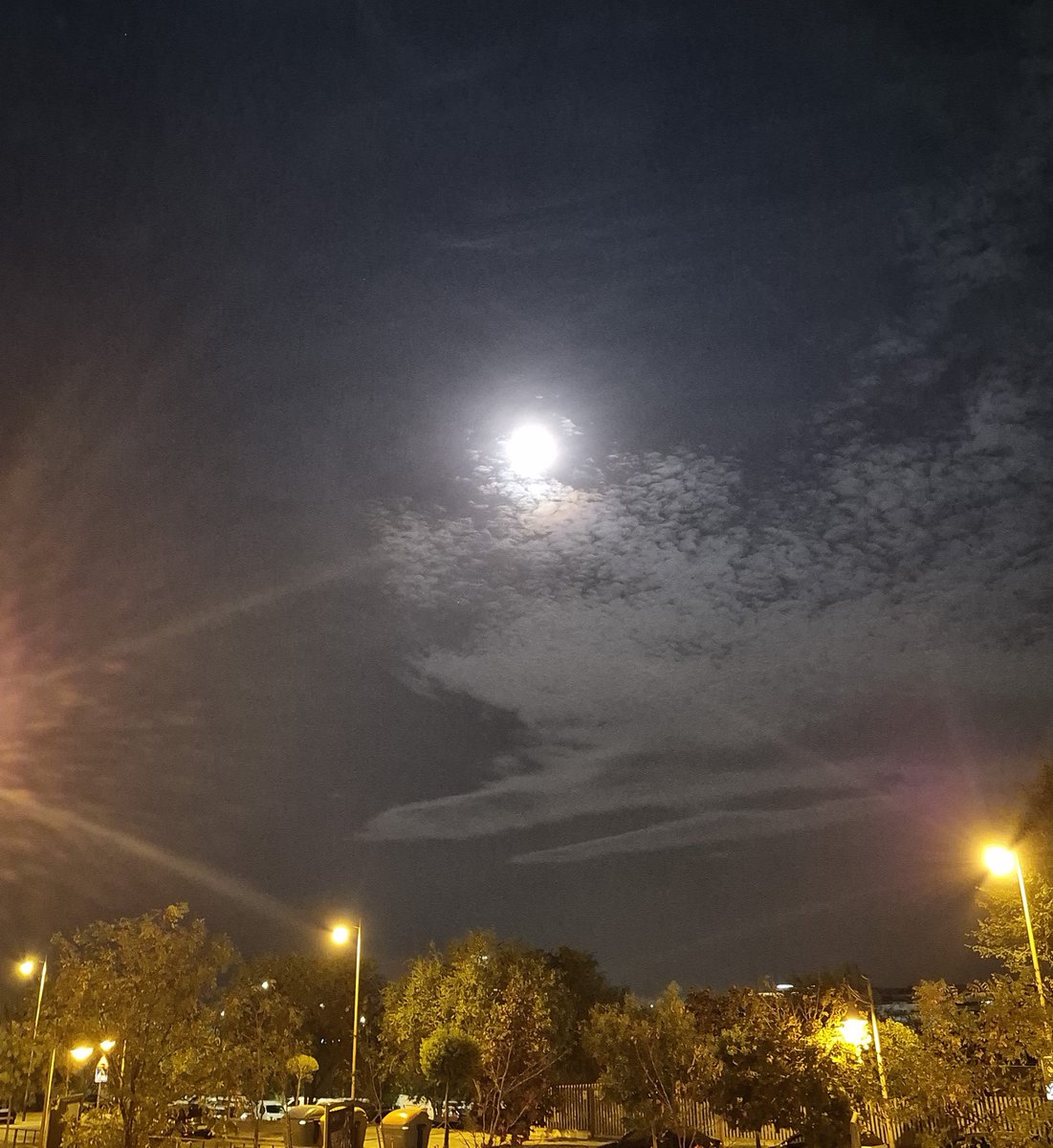 _LauraVS_'s tweet photo. 🌕✨️ https://t.co/P2JBLqMXWc