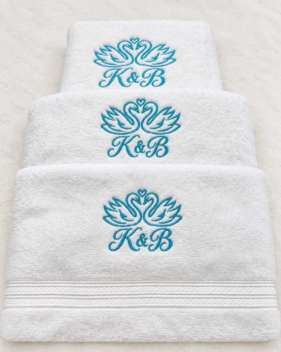 luxurytowel's tweet photo. Make every bath special with a personalized towel set. Add names, initials, or monograms for a thoughtful gift or beautiful home touch.
✨ 40% OFF + FREE SHIPPING
https://t.co/w31t6DZGkT
#PersonalizedTowels #TowelSet #MonogramTowels #CustomTowels #PersonalizedGift #Logo https://t.co/AU7t4WuCgw