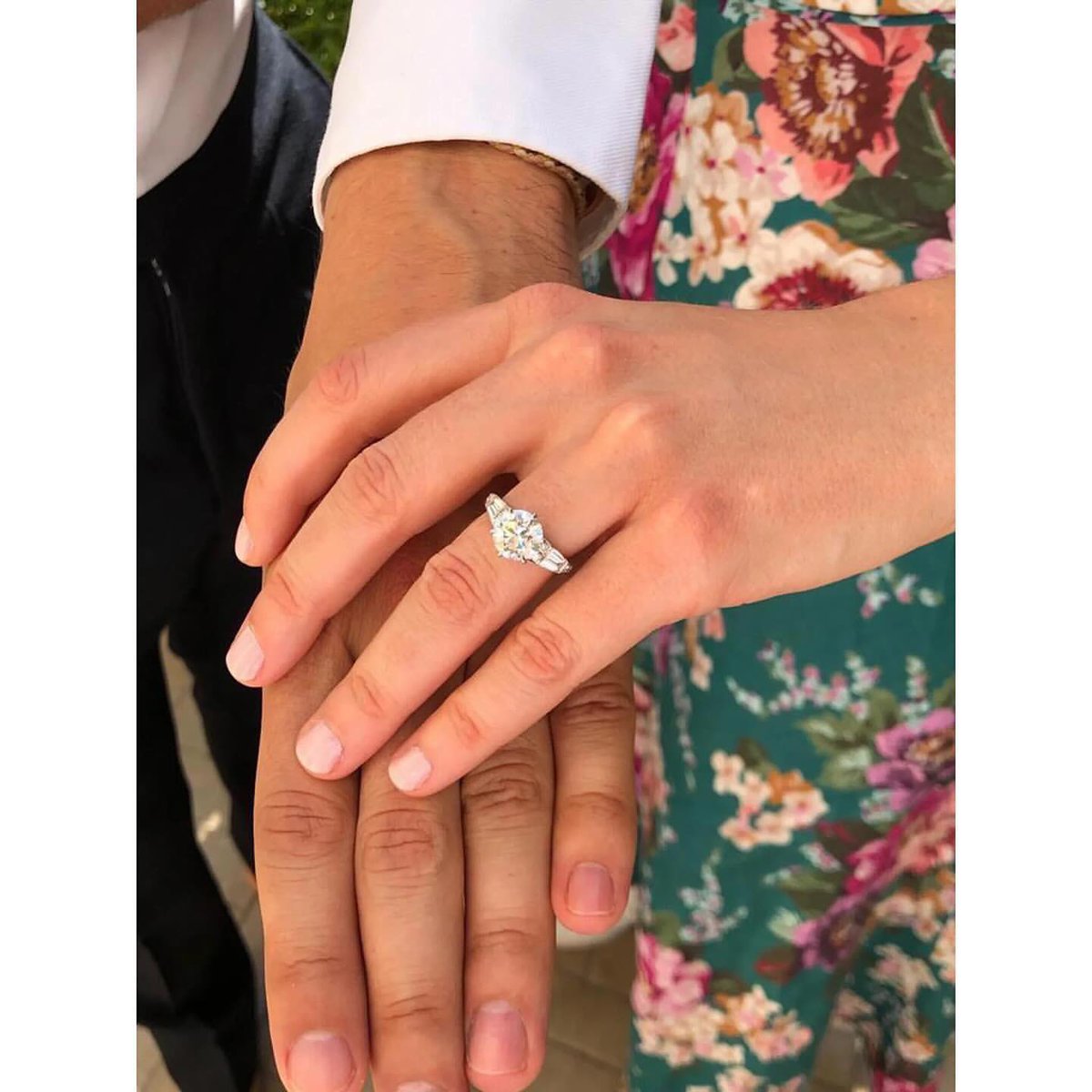 RoyalWikipedia's tweet photo. On this day in 2019, Buckingham Palace announced the engagement of Her Royal Highness Princess Beatrice of York and Mr Edoardo Mapelli Mozzi❤️
1/3❤️
#HerRoyalHighness #PrincessBeatrice #EdoardoMapelliMozzi https://t.co/ibEQr3dLDD