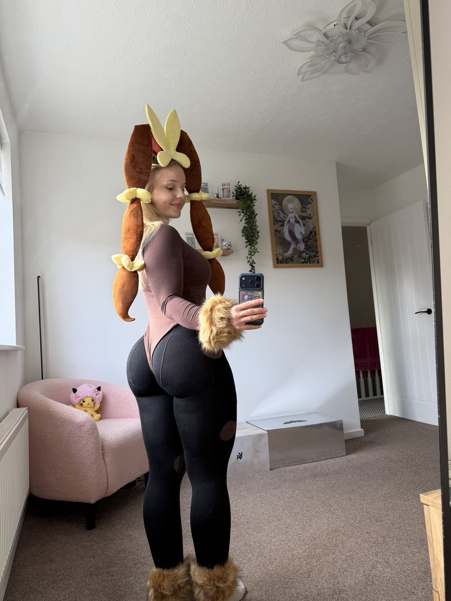 chrolloyzk's tweet photo. Definition of a snowbunny https://t.co/zGNcoQums4