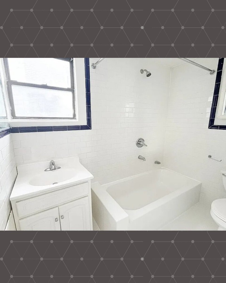 lavazooRE's tweet photo. 🏙️ LOWER EAST SIDE STUDIO & MOVE-IN READY! 🏙️

Step into this stunning modern studio, nestled in one of Manhattan's most electric neighborhoods; you're steps from the F, M, J & Z trains and the ultimate downtown NYC lifestyle right outside your door. 🎭🍽️🌳

Features:
🛁 Sleek marble bathroom
🍳 Contemporary kitchen with stainless steel appliances
🔔 Video intercom system for added security
💰 Move in with first month + one month security deposit!

View the full listing on LavaZoo and discover more incredible NYC apartments today!

#NYCRealEstate #ApartmentHunting #RentNYC #DowntownManhattan #NYCApartments