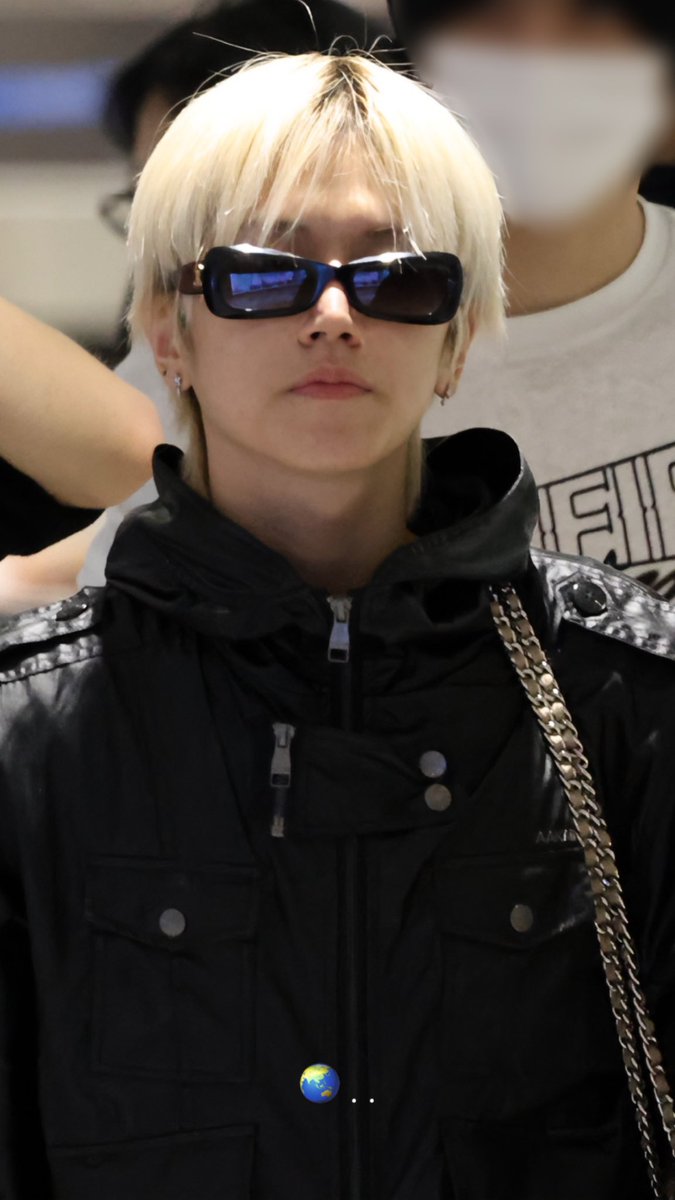 ringringss1's tweet photo. 260927 ICN

고생했습니다 .. 🫂

#BOYNEXTDOOR #RIWOO
#보이넥스트도어 #리우 https://t.co/19MhbF1LZ6