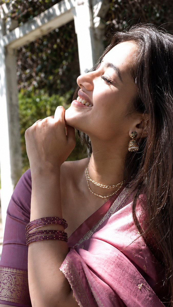 JustWowwwww0's tweet photo. Bhagyashree Borse 😍 https://t.co/CTY5US3mFW