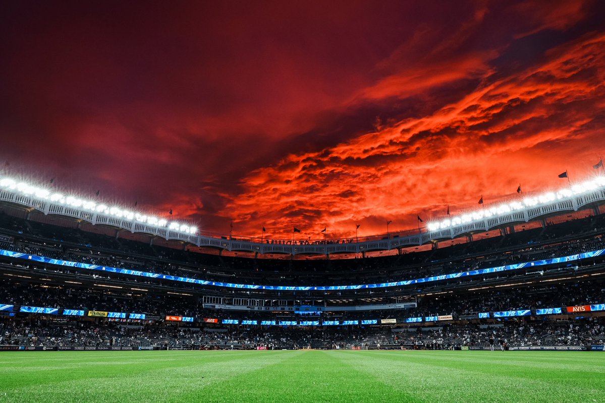 yankeestadium's tweet photo. Somewhere over the rainbow at Yankee Stadium 🌈 https://t.co/YhM4XpHEAp