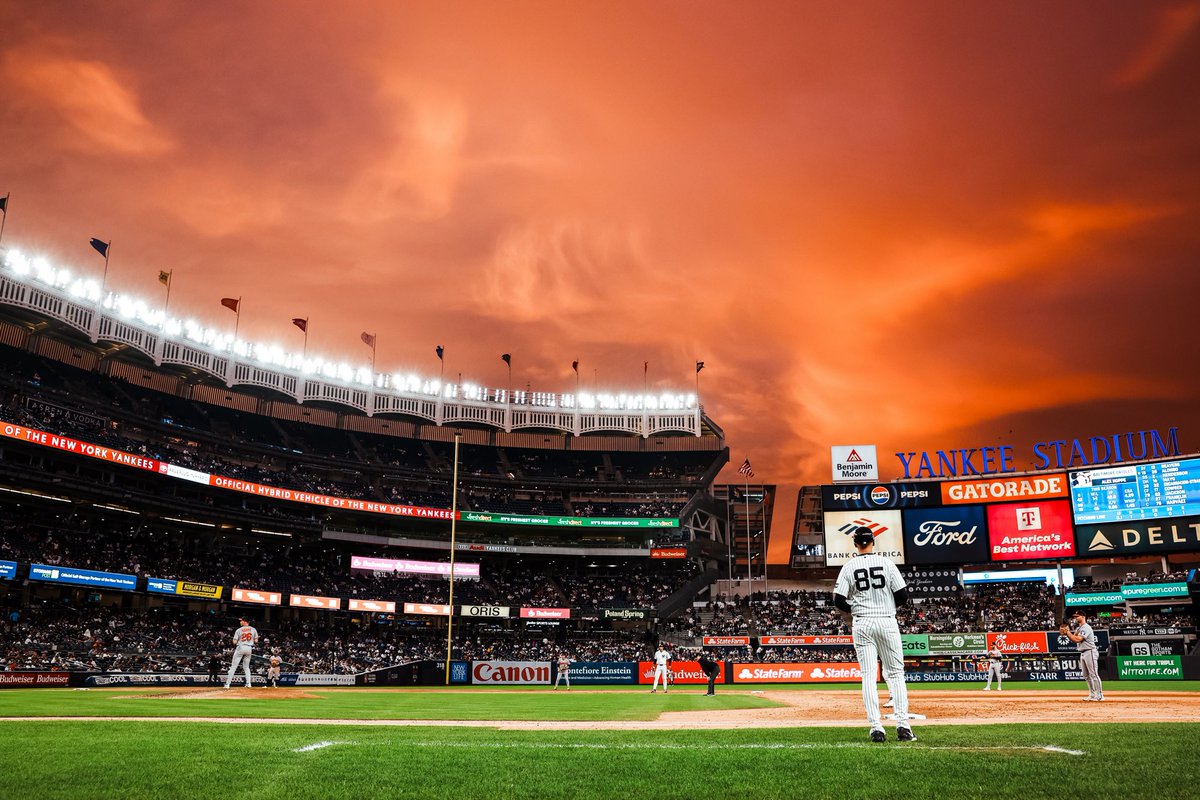 yankeestadium's tweet photo. Somewhere over the rainbow at Yankee Stadium 🌈 https://t.co/YhM4XpHEAp