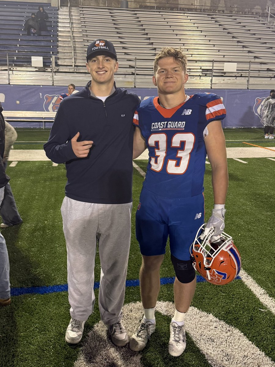 ColeCarmical's tweet photo. Great experience & energy @USCGA_Football game last night! Appreciate the invite & time spent with @CGrant721508 & @CoachJBWells! Thank you!
Also great to connect with former @BWHSFootball @LucasRoser2 & watch him do his thing! 
⚓🇺🇸🏈 #SemperParatus

@andrejones1185 @HIPWORKS365 @Coach_Canney @coachmattingly2