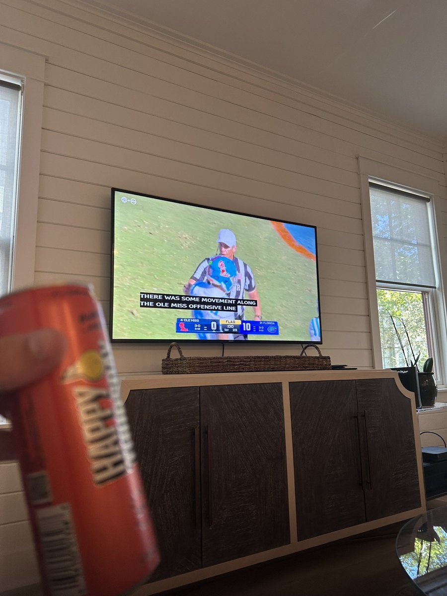 bycumbrown's tweet photo. Stealing drinks got $150 on the rebs😅😅😅 https://t.co/IlAb3byfCh