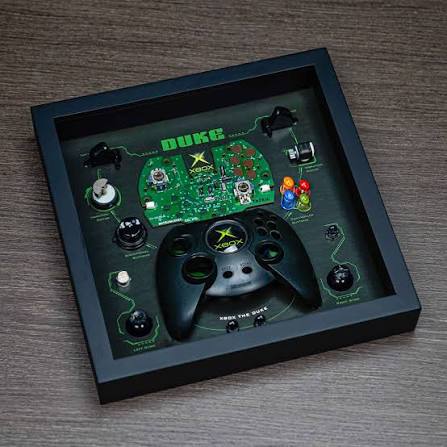 XB_LIVE's tweet photo. The Duke
OXM spent years roasting and defending it in the same issue. Huge. Heavy. Two ports. Duke or S? #DukeController #OriginalXbox https://t.co/Hj2AK6Ujm6