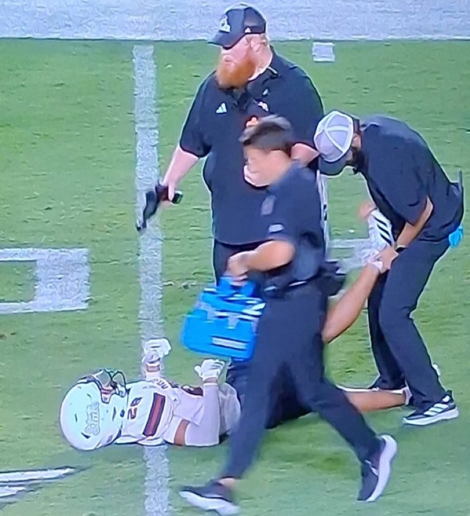 toga_party_'s tweet photo. What OU needs to do to Mateer https://t.co/Zio0meOjEm