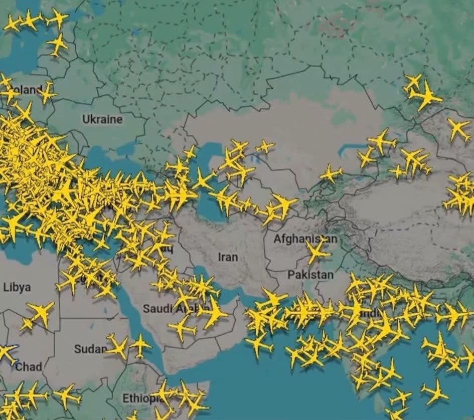 SyriaStrategist's tweet photo. Syria 🇸🇾 used to be the country where no planes 🛬 would ever come near it for over a decade.

Now Iran 🇮🇷 is that country.

How the tables have turned.

#Karma https://t.co/fbPRS2oxJz