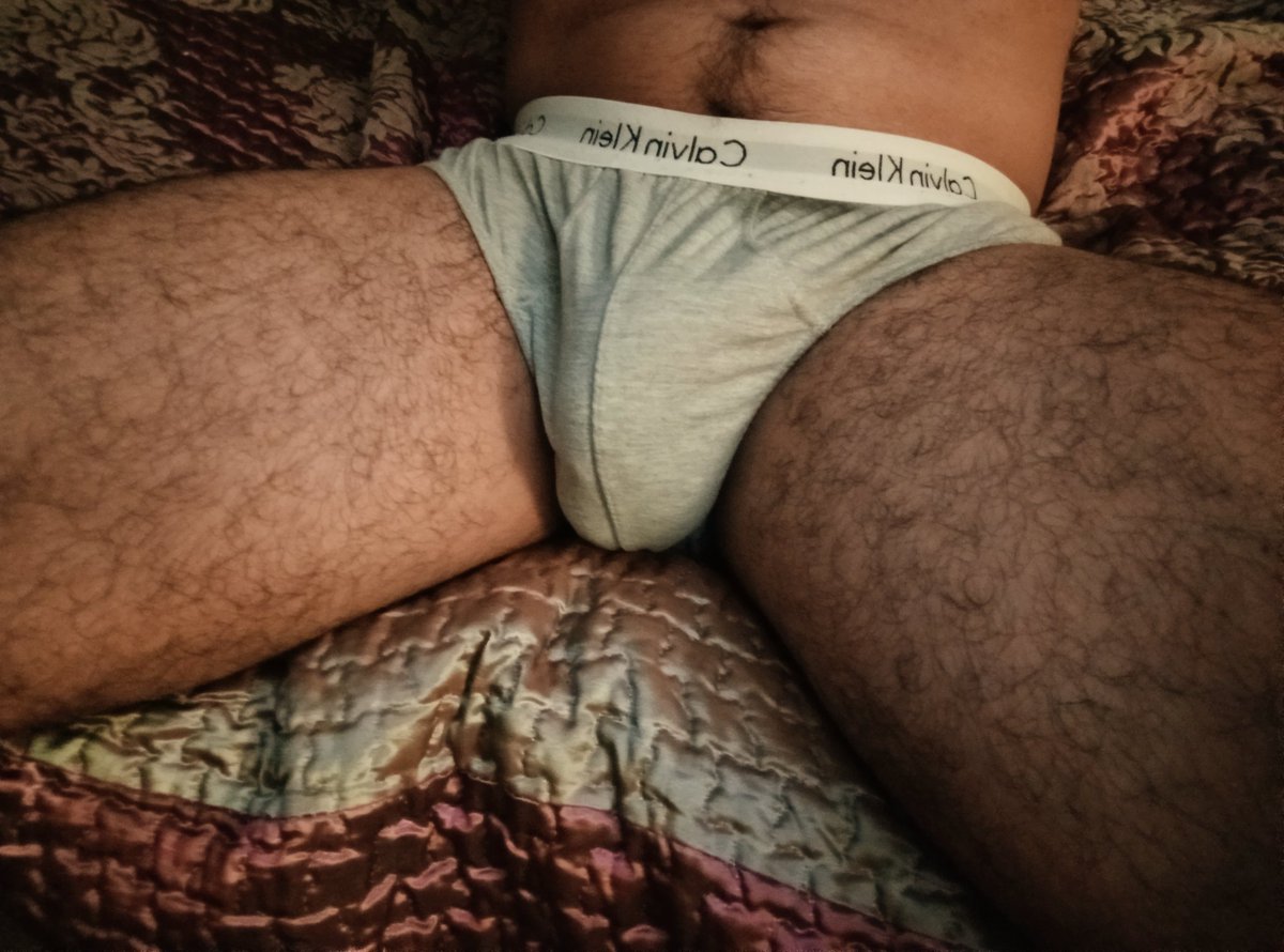 xboyxreyx's tweet photo. Piernas y verga peluda. 😍👌
#exhibiciónismo #solomorbo #vergagruesa #piernaspeludas #prepucio #uncut #cabeza #venas #huevos #bolas https://t.co/KYHoQNfvMX