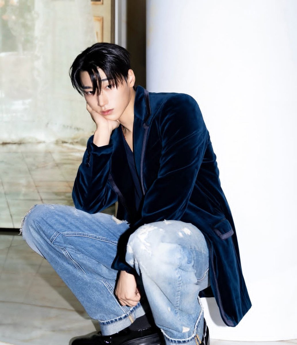 FashionistD's tweet photo. Once more #SAN defines PERFECTION wearing DOLCE &amp; GABBANA 🤌✨ https://t.co/ZDzcGDj3N3