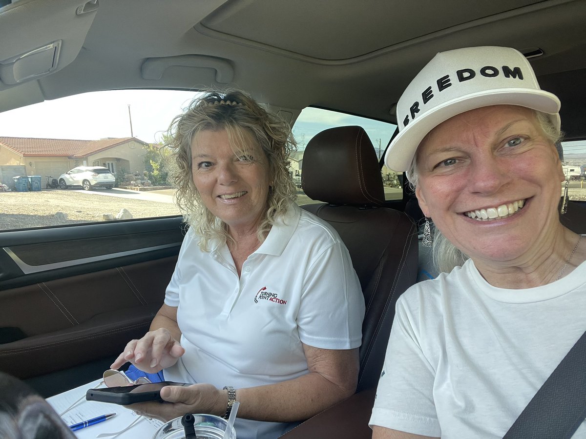 LaraGoodell's tweet photo. Knock knock here we come! @TPAction engaging w voters!VOTE @andybiggs4az , @marygoodfellow @TexPolesky https://t.co/q27OyUCT6v