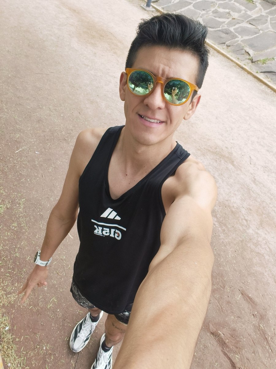 HugoValensi's tweet photo. Hoy fue un buen día de distancia
17k.
Mañana nos esperan 5k en carrera.
STRAVA ⤵️ https://t.co/OAwqxCWGWf
@CanalRunning
#runner #running https://t.co/L9LNOWq8zs