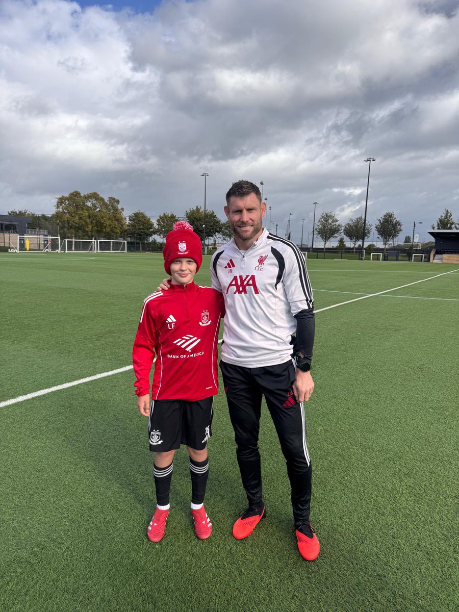 the_nomads's tweet photo. Another fantastic experience for the Connah’s Quay Nomads academy earlier today, this time for our U12 Boys group, who travelled to @LFCAcademyX🤝⚽️

Thank you to Liverpool FC for being such great hosts, and thank you to @JamesMilner for taking time to grab a photo with our lads❤️

#NomadsNeverDie #Academy #OneClub #Liverpool #LFC