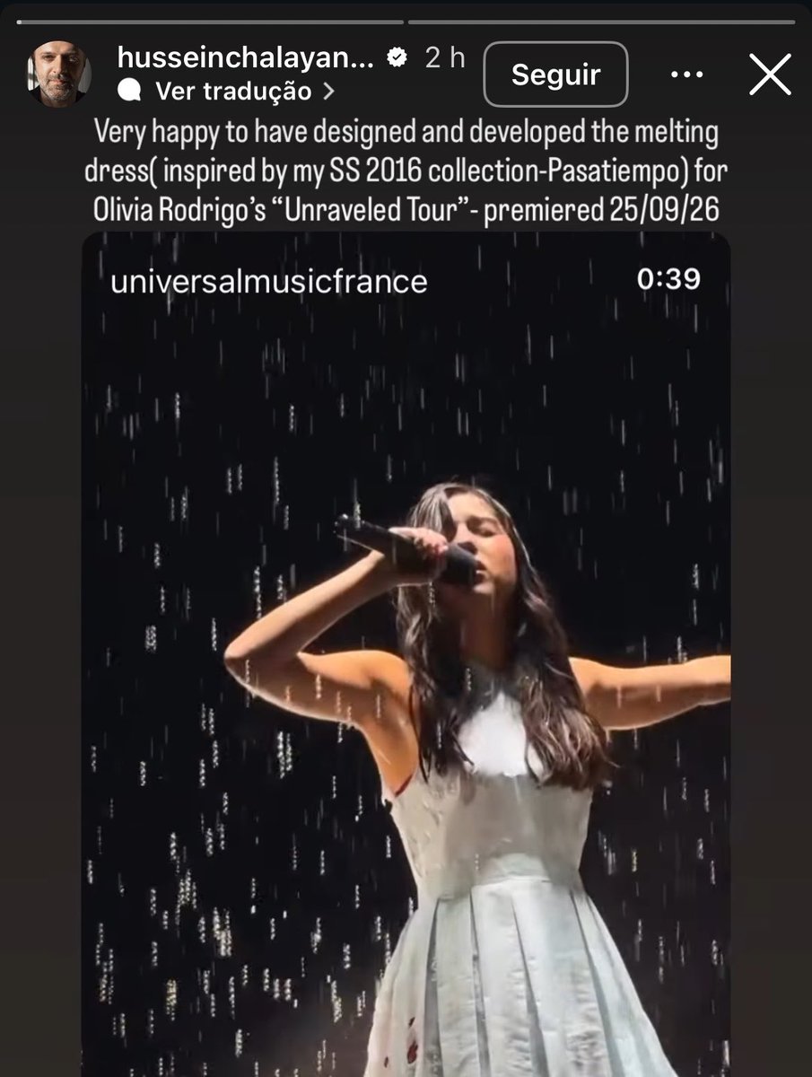 updateoliviabr's tweet photo. O vestido usado foi feito pelo próprio Hussein Chalayan especialmente para Olivia Rodrigo, confirmando a inspiração real no trabalho do estilista. 🩷 https://t.co/2ljkLiMeAu