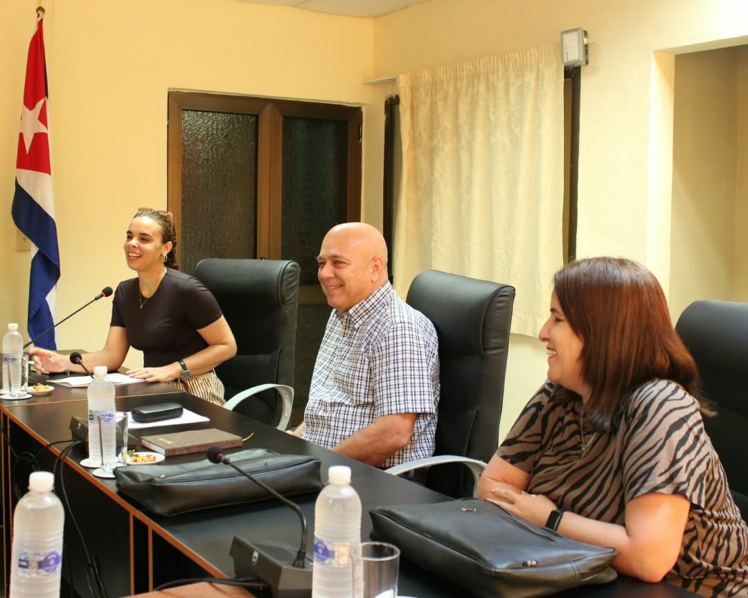 UJCdeCuba's tweet photo. Hoy sostuvimos un encuentro entre los primeros secretarios del país y el Buró Nacional de la #UJCdeCuba, en el que estuvo presente el miembro del Buró Político y Secretario de Organización del Comité Central del Partido Comunista de Cuba Dr. Roberto Morales Ojeda. https://t.co/DXtyKeZRkW