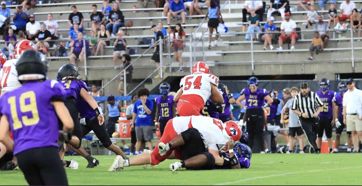 ClaytonStratto3's tweet photo. Our team has made huge strides since week 1! Mid season highlights. @KYFUTURESTARS @CoachHBrown8 @jeffowens95 @coachlane9 @CoachElfers @Steve_Wallace_2 @trevor_vines @F_Huggins80 @drew_toennies @ChiefSmoke10 @Bryan_Ault @Coach_SMurray @coachtmsj @Coach_StrickOL @coachkeithclark https://t.co/YVDqeiREBU