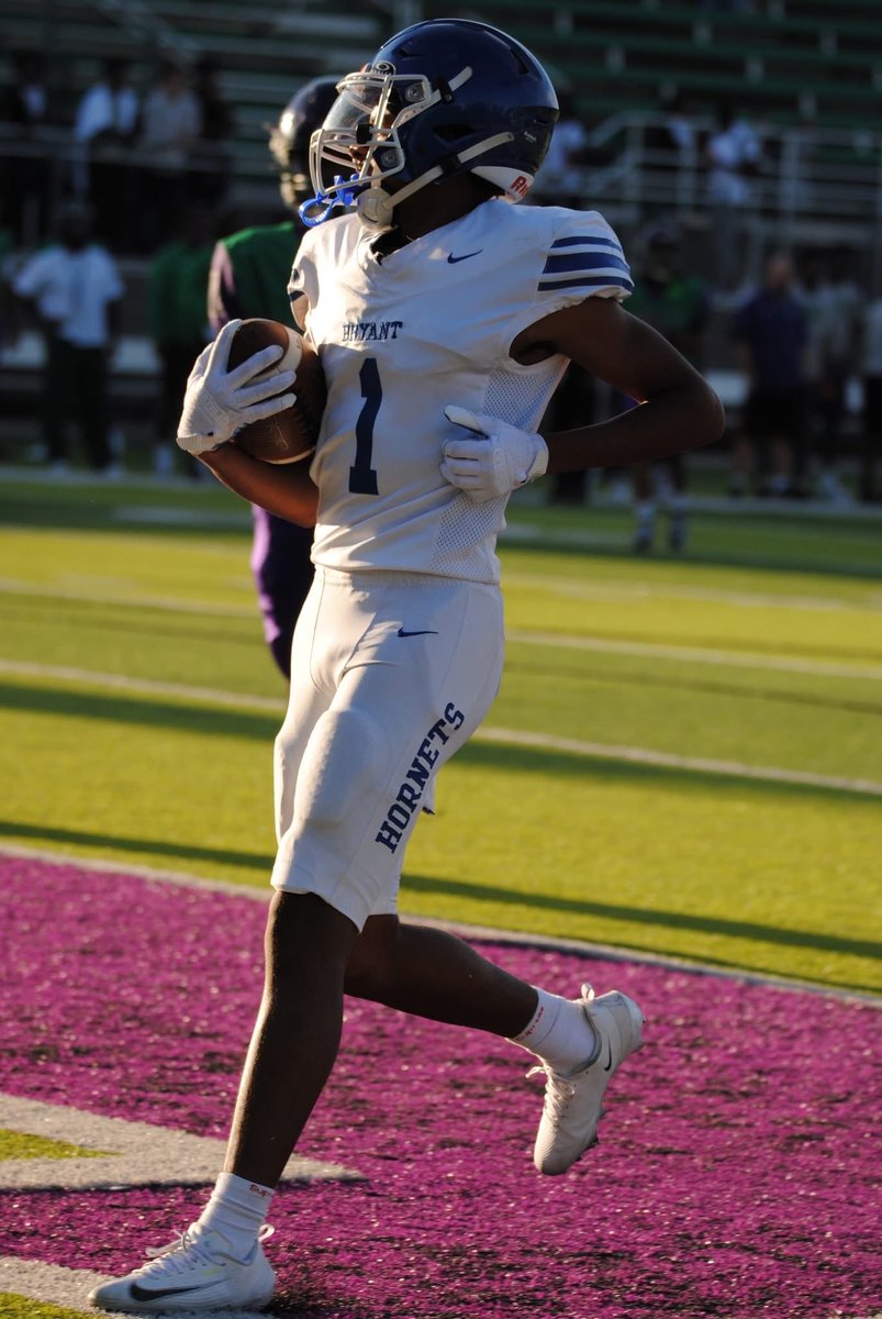 CK3CadenKnox's tweet photo. I played only a half but was able to help my team to a victory over Southwest 9th grade. We won 42-0.
Stats: 1 target
             1 reception 
             1 touchdown
             28 receiving yards https://t.co/8mQq0L9TKf