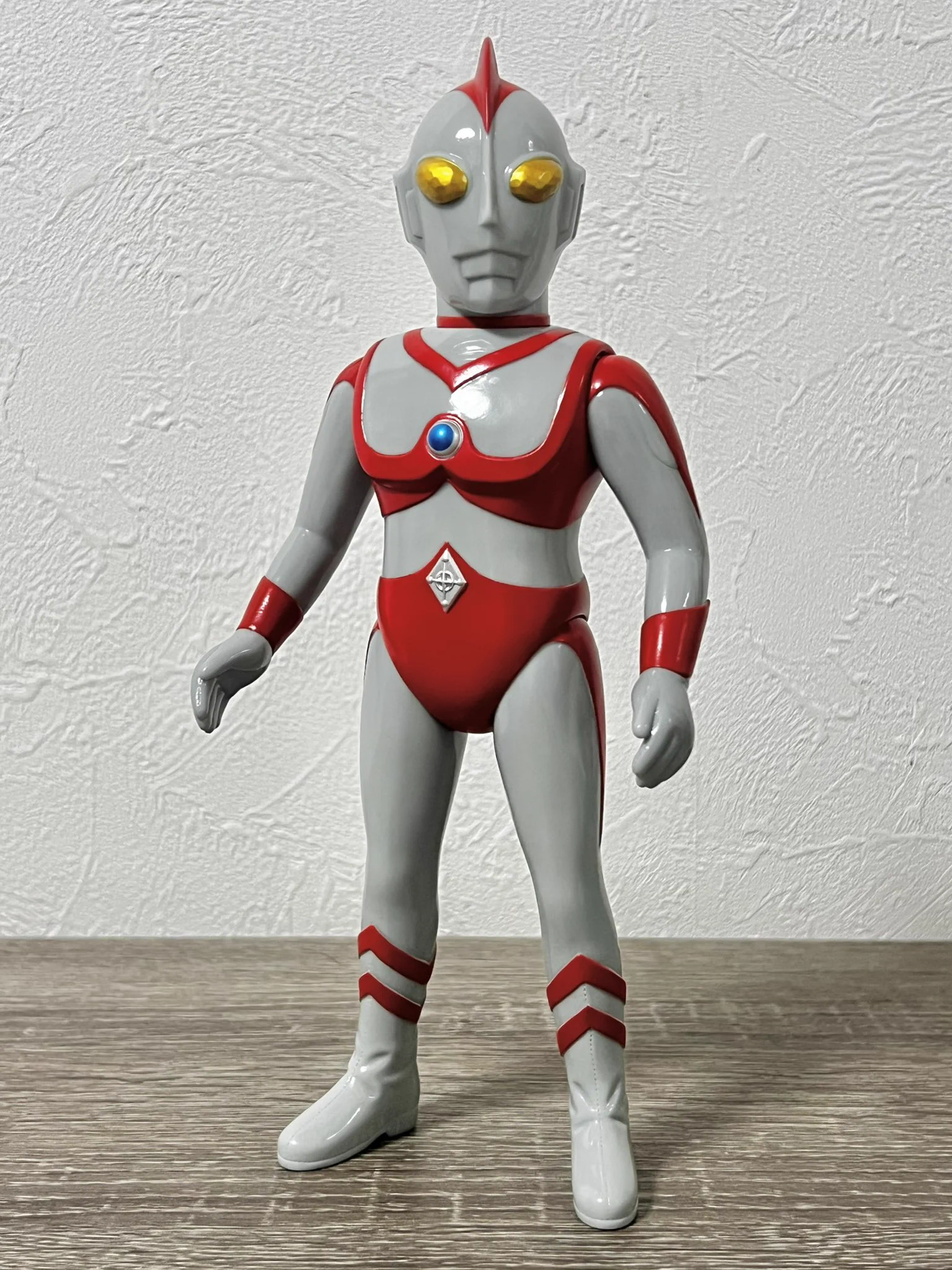 やまなや『銀河連邦』ウルトラマン Bタイプ（2026）ソフビアイランド限定 キヌタぬき on X: 