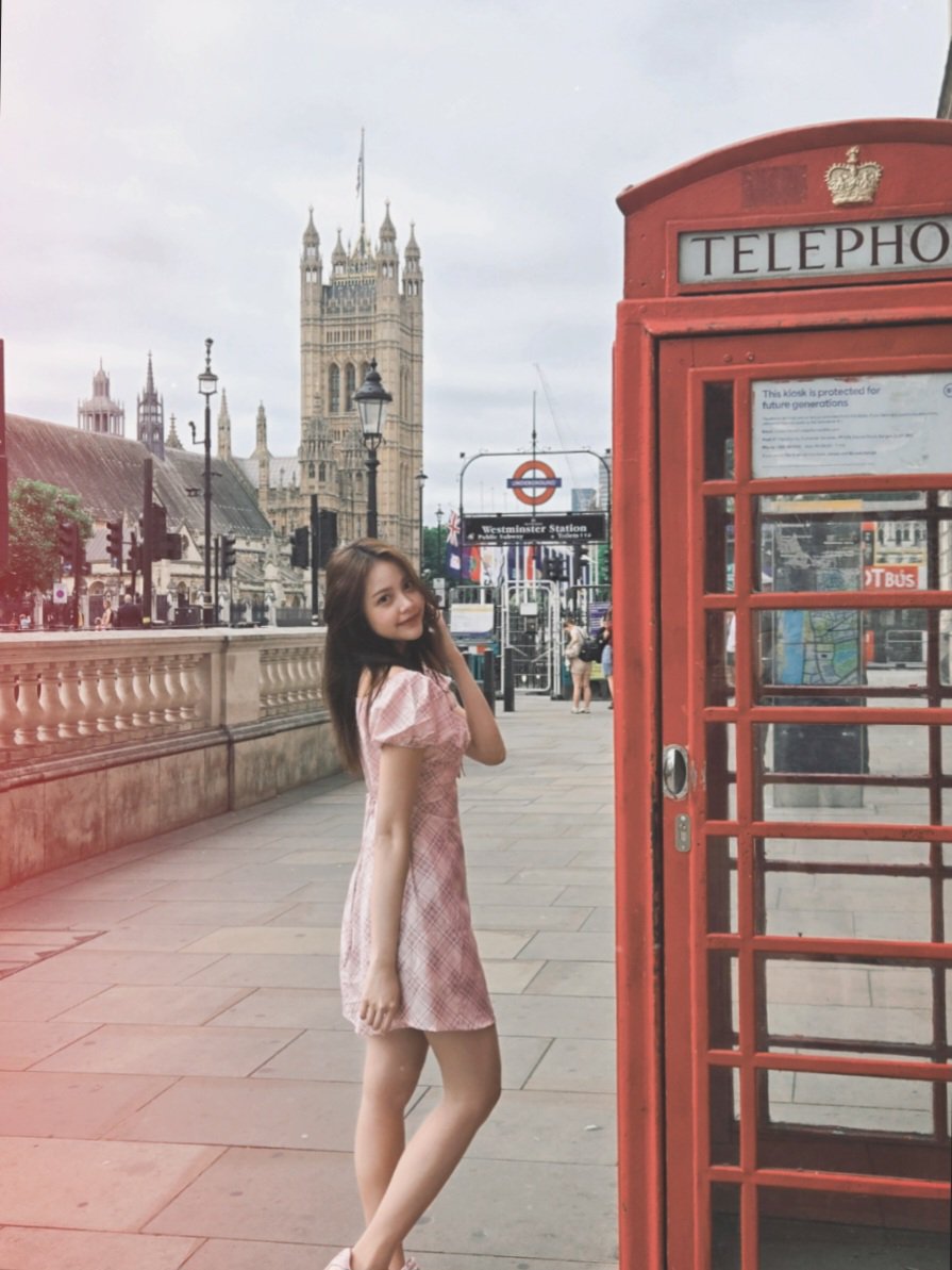 carmenpiing's tweet photo. London girl 🗽💂🏻‍♀️🗼

#카르멘  #カルメン #CARMEN
#하츠투하츠 #Hearts2Hearts https://t.co/r5IotOacfc