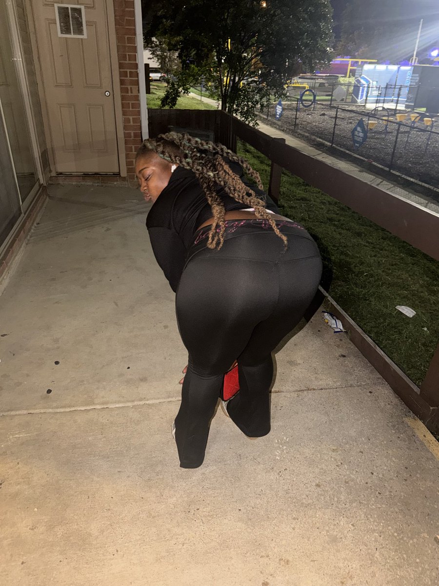 originaldana_'s tweet photo. just a fat girly 🖤💋 https://t.co/heLHZjQ1q0