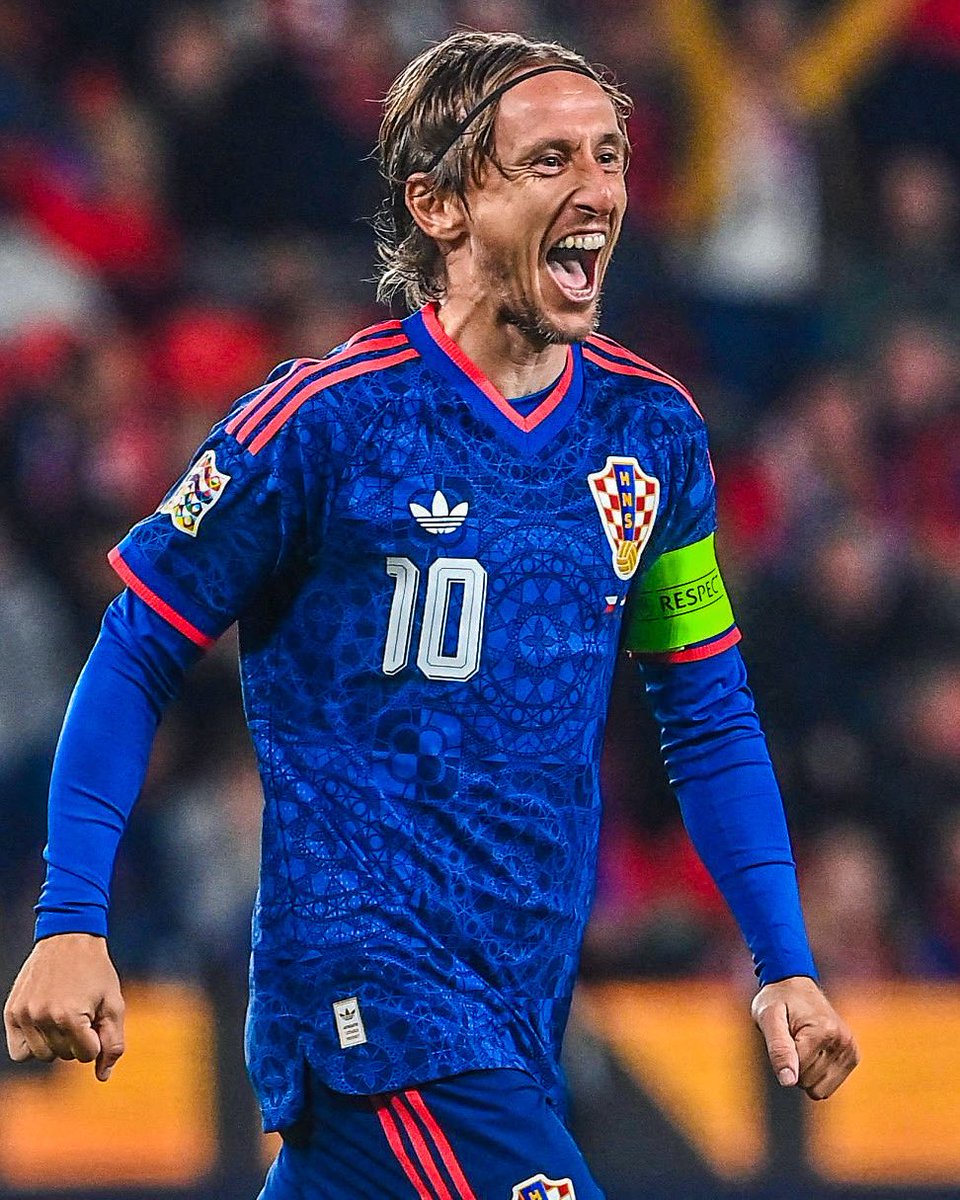 eurofootcom's tweet photo. 🚨🇭🇷 Luka Modrić (41) for Croatia tonight... 🪄 

• 100% shot accuracy, 1 shot, 1 goal
• 100% accurate long balls, 4/4
• 100% ground duels won, 3/3
• 100% successful dribbles, 1/1
• 92% pass accuracy
• 12 passes into final third
• 5 recoveries 
• 1 tackle, 1 interception https://t.co/jGCZRpSUTn