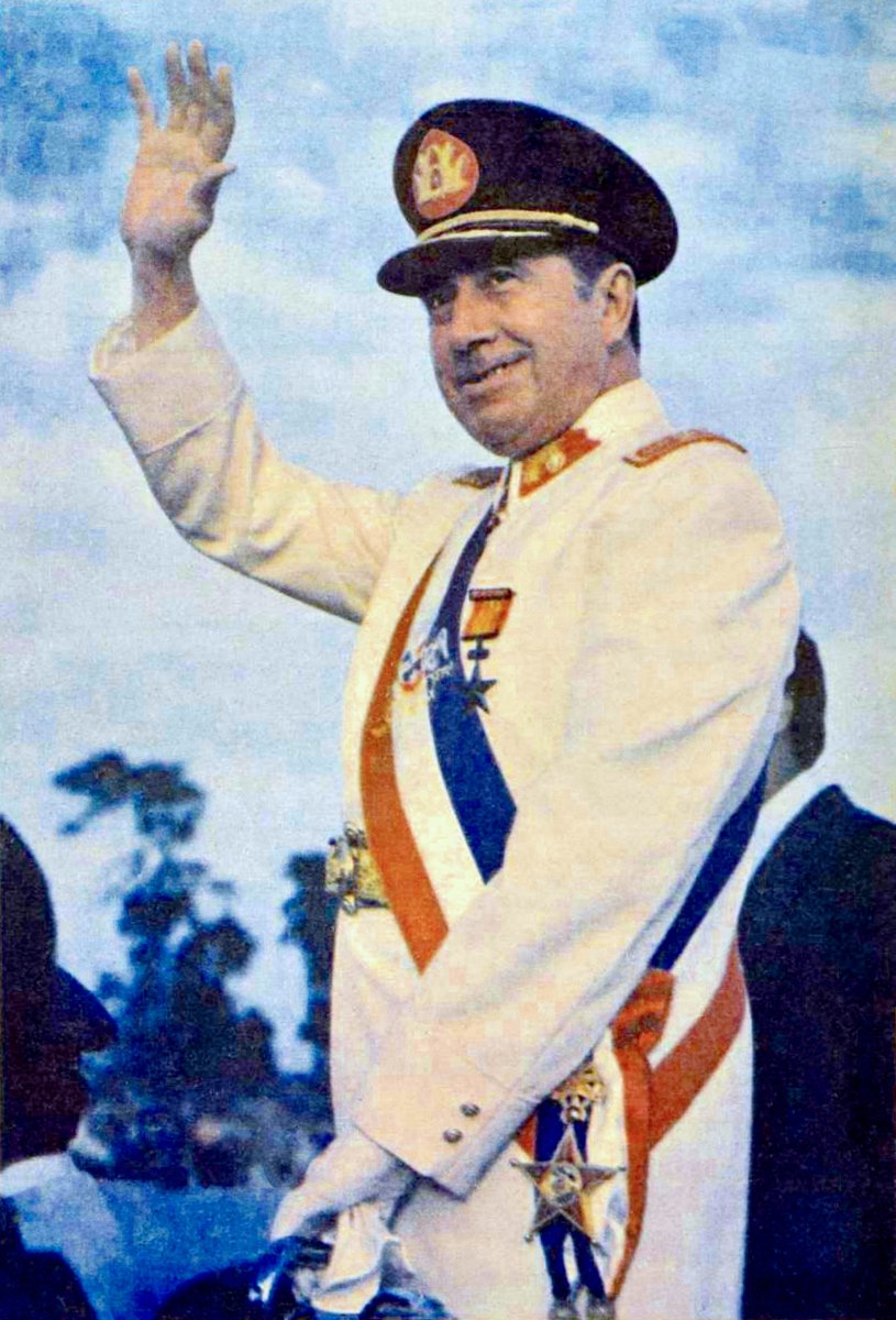 desde_1965's tweet photo. Augusto Pinochet, 1979. https://t.co/gniAArOxUs