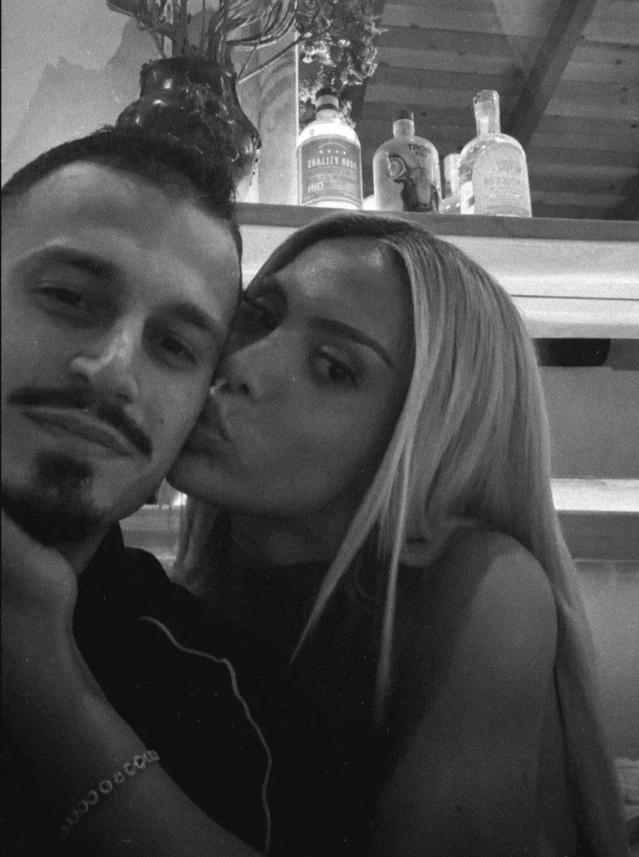 couple_aura7's tweet photo. Te lindur per njeri-tjetrin 🧿🤍
#briteo https://t.co/LptQx1O6Ct
