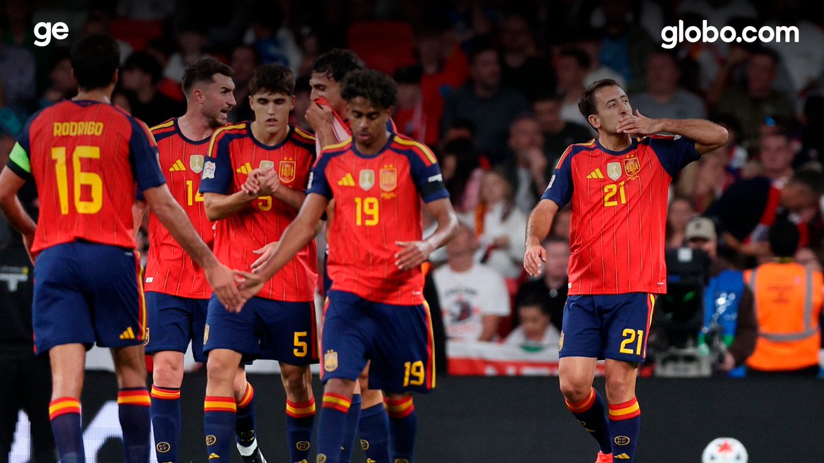 oficialglobocom's tweet photo. Em jogaço de viradas, Espanha bate a Inglaterra em Wembley. Veja como foi: https://t.co/rbjJfVdO0q
#gcomFut https://t.co/JscuROHJMs