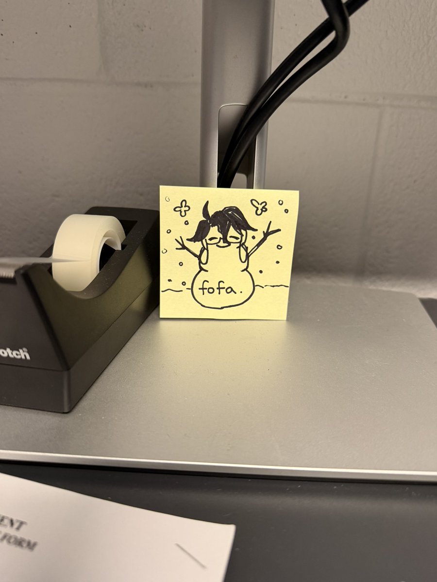regratorr's tweet photo. i have a very boring 9-5 with no decorations so i drew fofa to keep me company https://t.co/gBMX5zfMgv