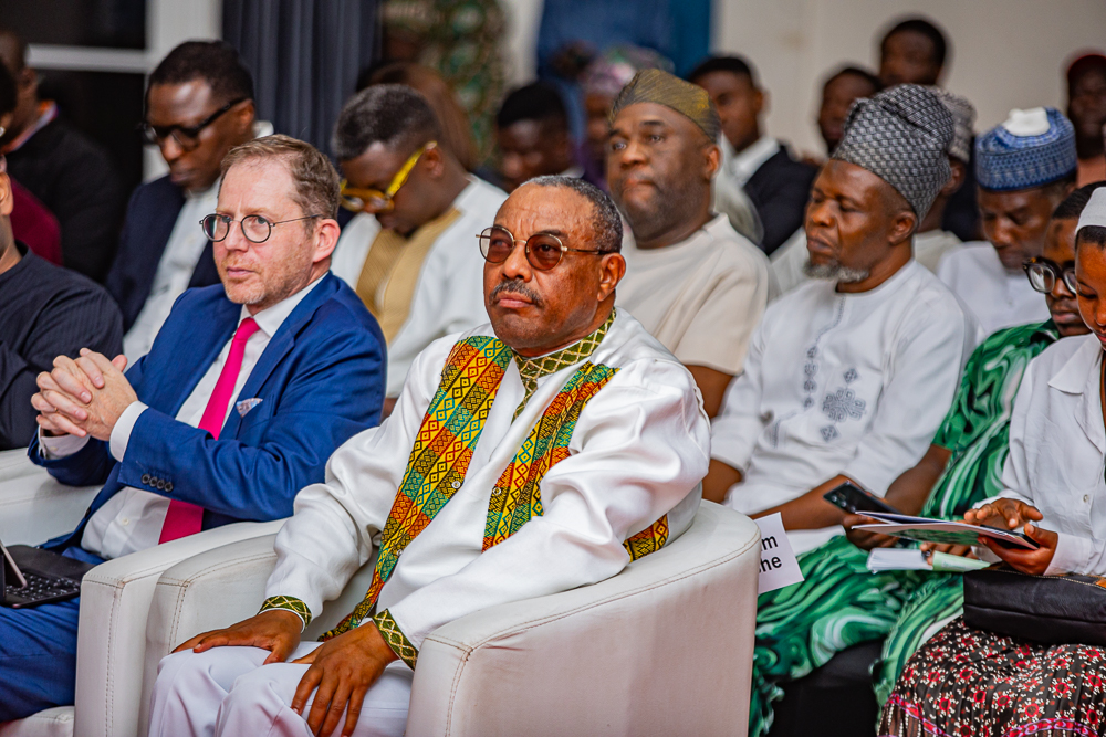 seyimakinde's tweet photo. The AgriConnect Compact is a national compact to grow food and create jobs by developing the agricultural value chain. Let me again thank our father, Chief Olusegun Obasanjo, GCFR; my brother, H.E. Umar @uanamadi, Governor of Jigawa State; the Honourable Minister for Agriculture and Food Security, @SenatorAKyari  who along with development partners, the World Bank Group, the @AfDB_Group, @IFAD, @IITA_CGIAR  and others were part of the event and have continued to contribute to food security in Nigeria.

Read my full remarks here https://t.co/VhAI13yWqi