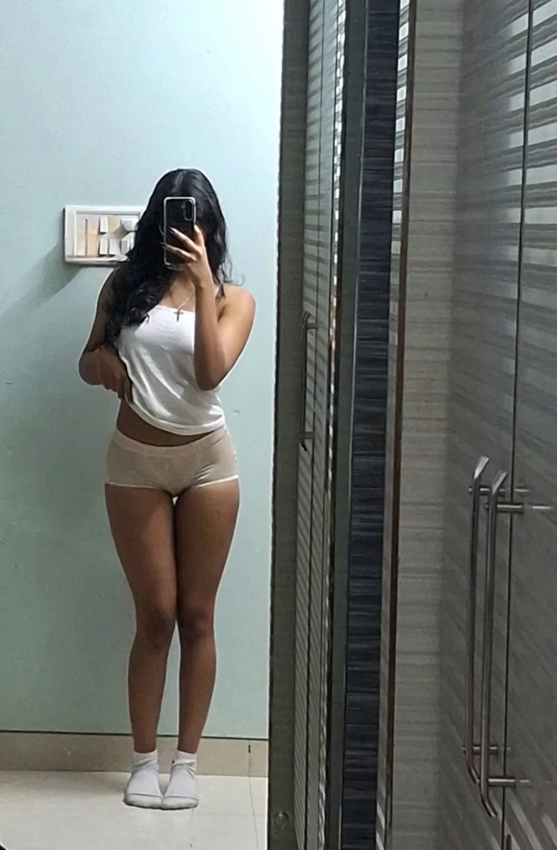 fin_kanika's tweet photo. should i sell these socks;) https://t.co/tPzvX5shIR