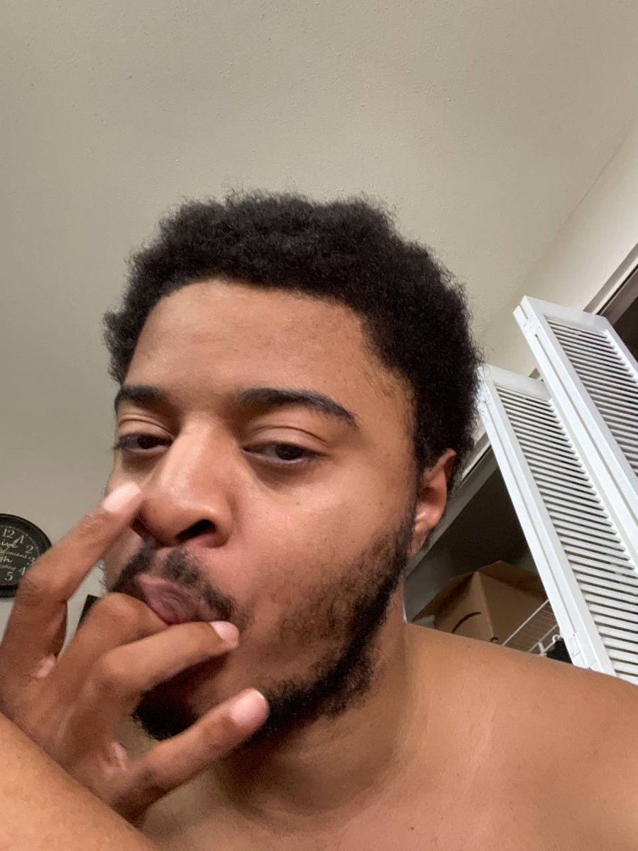 CltSexcapade's tweet photo. Don’t forget to suck the fingers https://t.co/Y7p4vu1zCW
