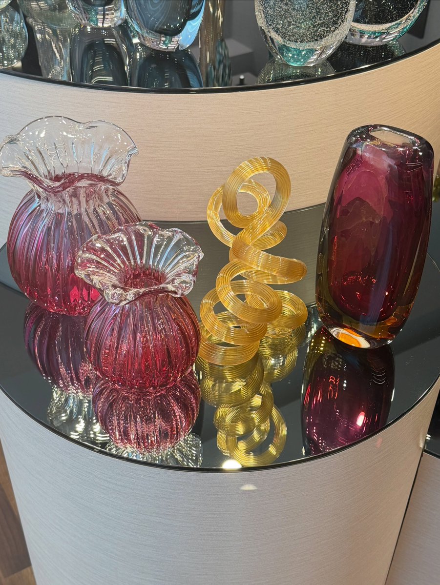 harpernguyenqo7's tweet photo. A touch of color, plenty of character. Statement pieces that make your space feel effortlessly luxurious. Discover more at Le Coin. Al Asadi Complex, Sweifieh, 2nd Floor. DM us for details. https://t.co/yV4QMRqNtA