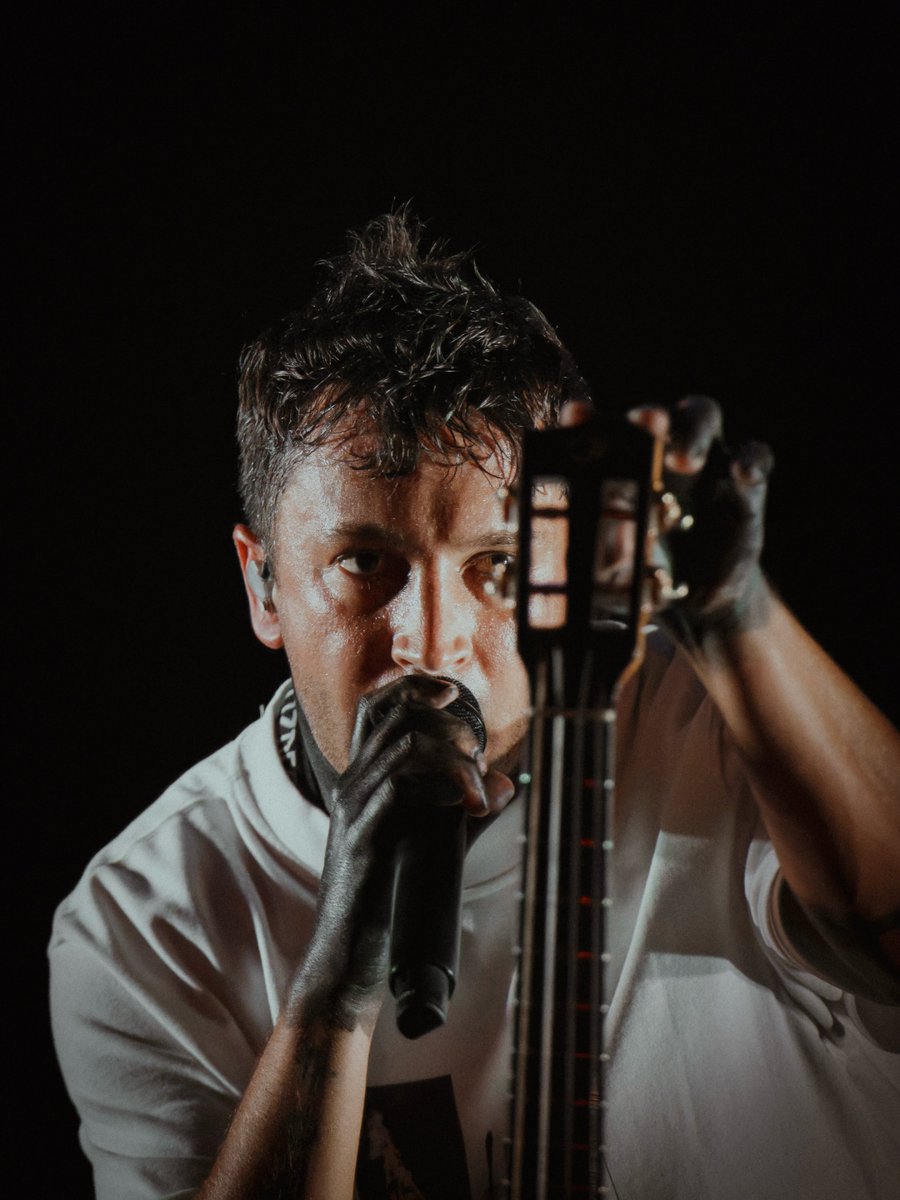 shrinktonothing's tweet photo. tyler robert joseph you are mesmerising 

jfino. photo on ig https://t.co/vljXSmTMYq