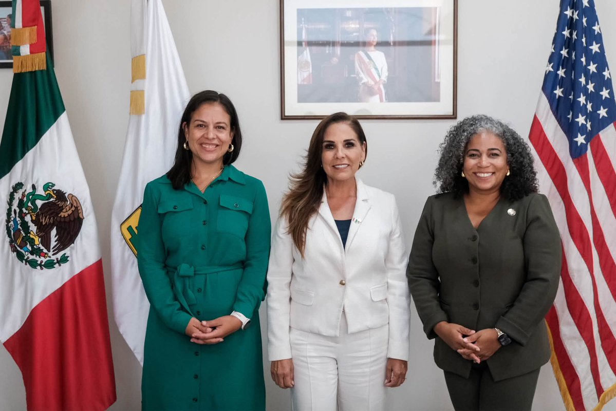 GobQuintanaRoo's tweet photo. Quintana Roo fortalece su presencia internacional a través del diálogo y la cooperación.

La gobernadora @MaraLezama encabezó el encuentro con integrantes del Grupo de Trabajo Hispano de la Asamblea y el Senado estatal de Nueva York... https://t.co/PscbE431FX