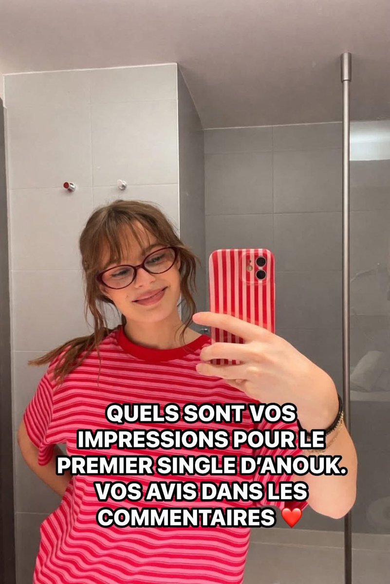 realotjmar's tweet photo. Le même haut que Anouk
#starac https://t.co/wNecq5xvEa