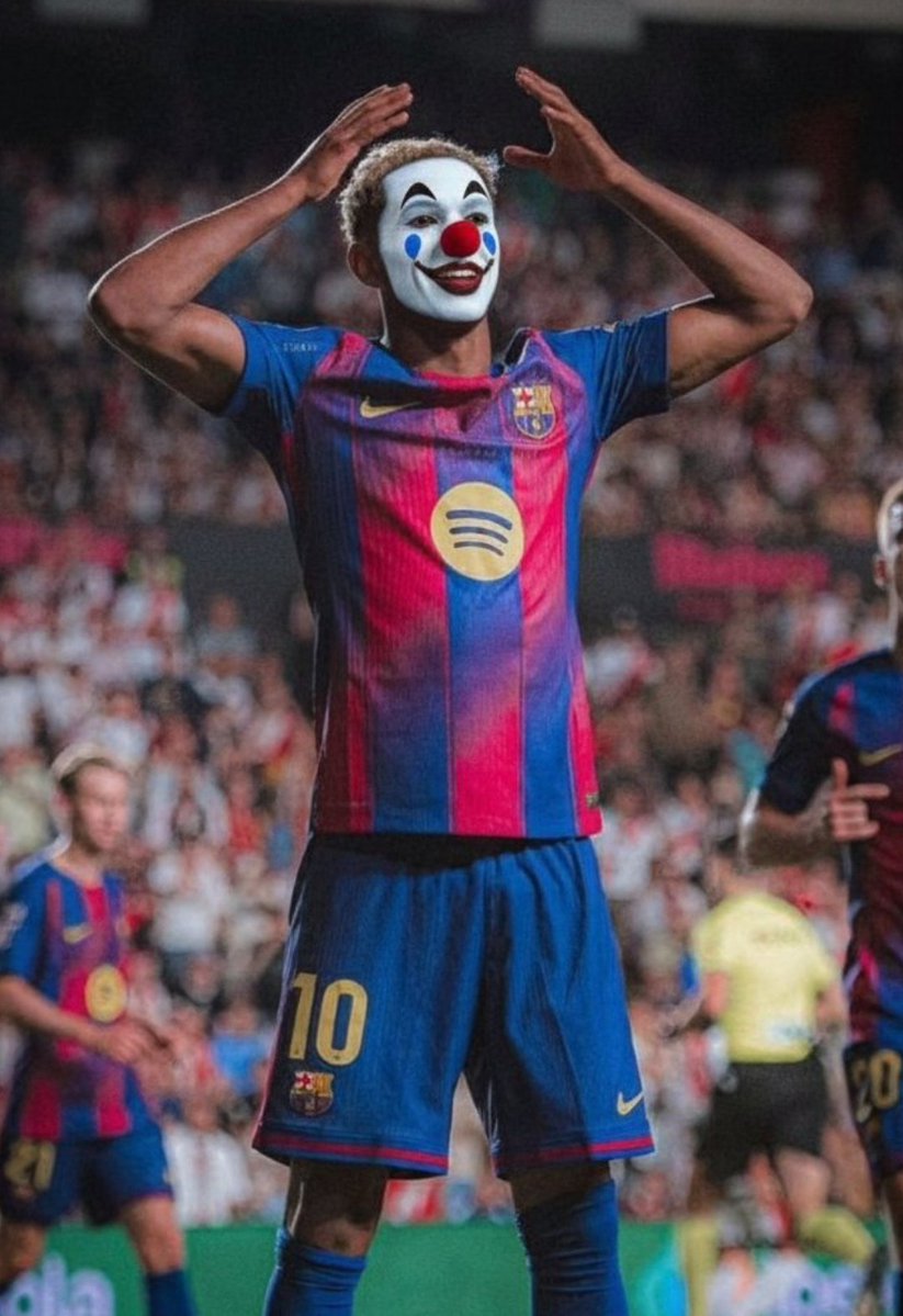 JokerLaporta's tweet photo. Lamine Yamal vs Inglaterra:

▪️1/5 regates completados
▪️0/1 centros completados 
▪️5/11 duelos ganados 
▪️1/2 pases largos completados
▪️1 remate a puerta (fallo de Guehi)
▪️3 remates fuera 

BALÓN DE ORO... 🤡👻🤣 https://t.co/R0woEgK6px