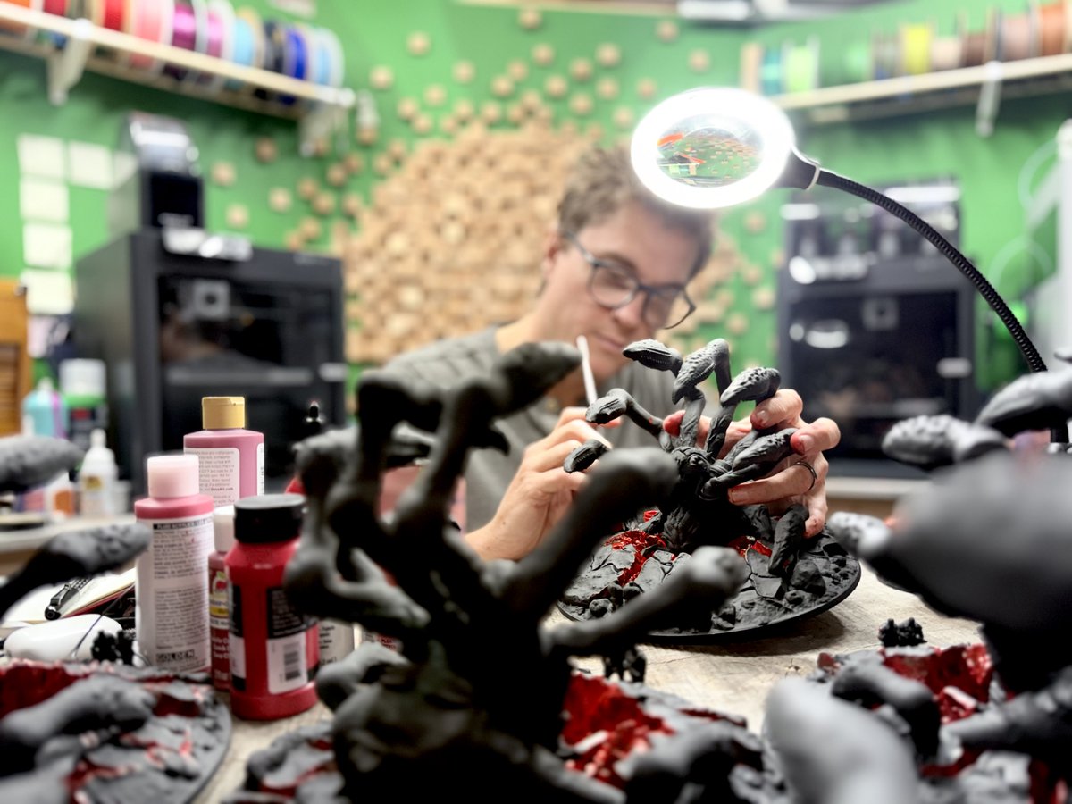 benkenobi2020's tweet photo. I want to thank the community and XBOX for all of the support! A lot of amazing opportunities and lessons learned during the year and this Gears project. So grateful for all of the support. Just hit 17K followers, goal to reach 20K by the end of the year https://t.co/uAHU1JA7YQ