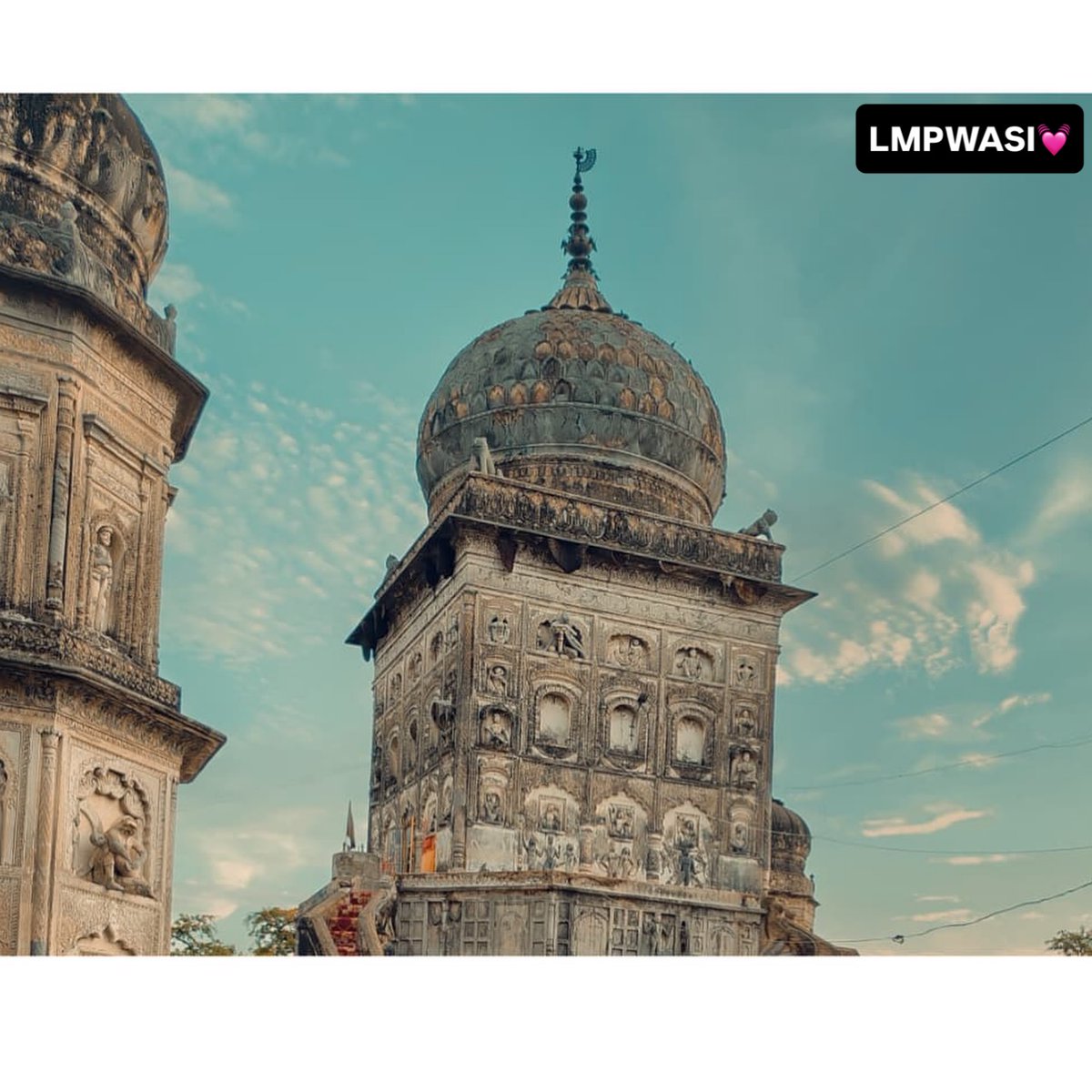 benjaminnganua's tweet photo. Oyal’s Frog Temple is a unique Shiva temple in Uttar Pradesh’s Lakhimpur Kheri district, built on a giant frog and based on Manduka Tantra. Constructed between 1860 and 1870 by Oyal’s former king, it is India’s only temple of its kind. https://t.co/KZ7AXhvIpb