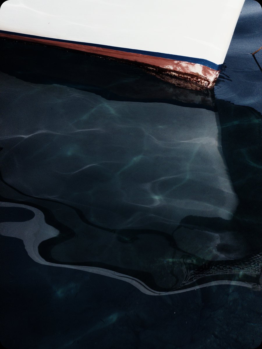 RENIERRA's tweet photo. Below the gunwale. w. @KoloristikaApp https://t.co/YJfFJDmaGX