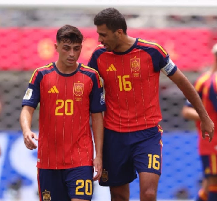 pablolopez111's tweet photo. Como era aquello de que Pedri y Rodri no podían jugar juntos…

…porque ha sido salir el canario…

…y en Wembley se ha jugado a lo que él ha querido https://t.co/AghMTYIzyc