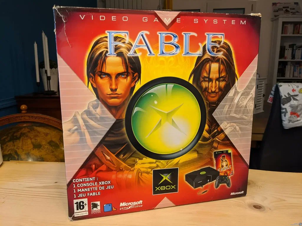 XB_LIVE's tweet photo. Fable in Australia (Oct 14, 2004)
Same game, different hemisphere, same chicken-kicking. What choice do you still remember? #Fable #OriginalXbox https://t.co/GU6MfEttiR