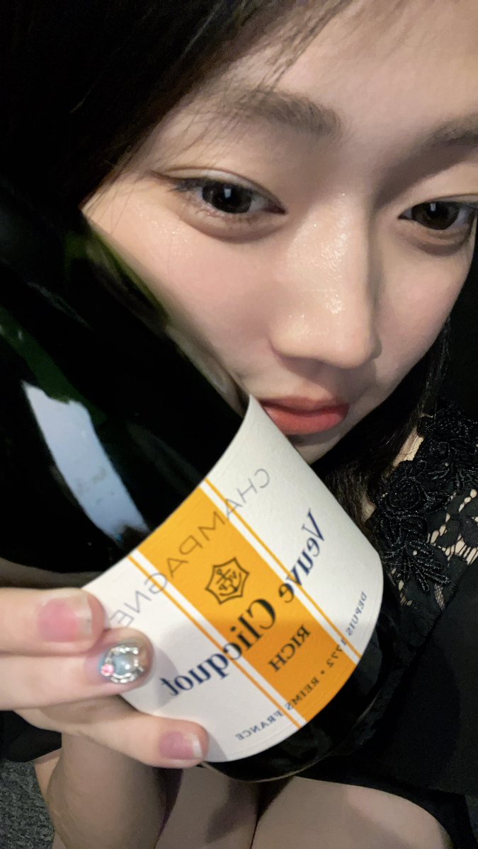 Qxl6R's tweet photo. 初めてさんでぽん！ありがとうございます！
次会えるの12月かぁ。。
楽しみな冬っ！！ https://t.co/gZoS3IHERj