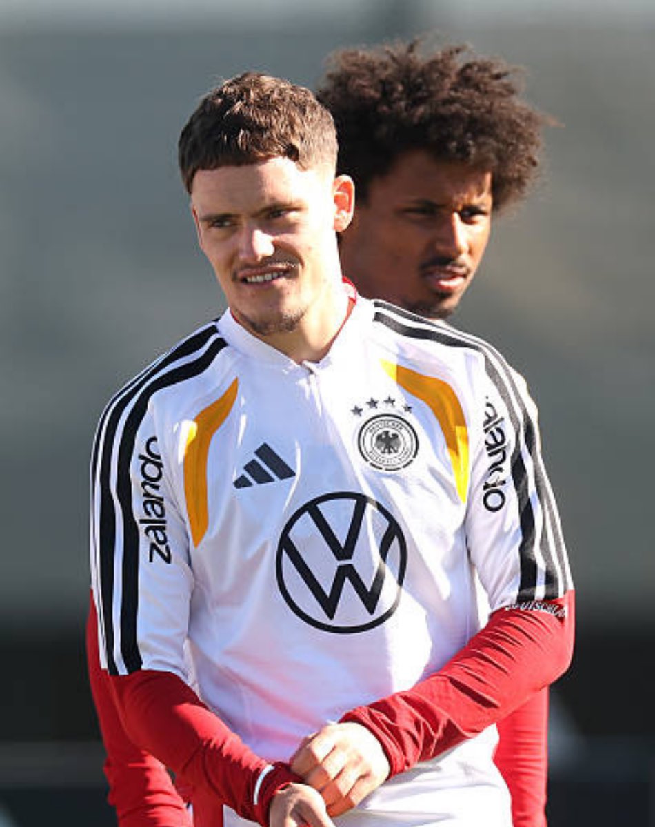 Mercado_Ingles's tweet photo. 𝗥𝗨𝗠𝗢𝗥: Bayern Munchen ha preguntado condiciones de traspaso por el mediocampista Alemán, leyenda viviente del Liverpool, Florian Wirtz (23). [BBC Sport] https://t.co/8vG9SRGM8E