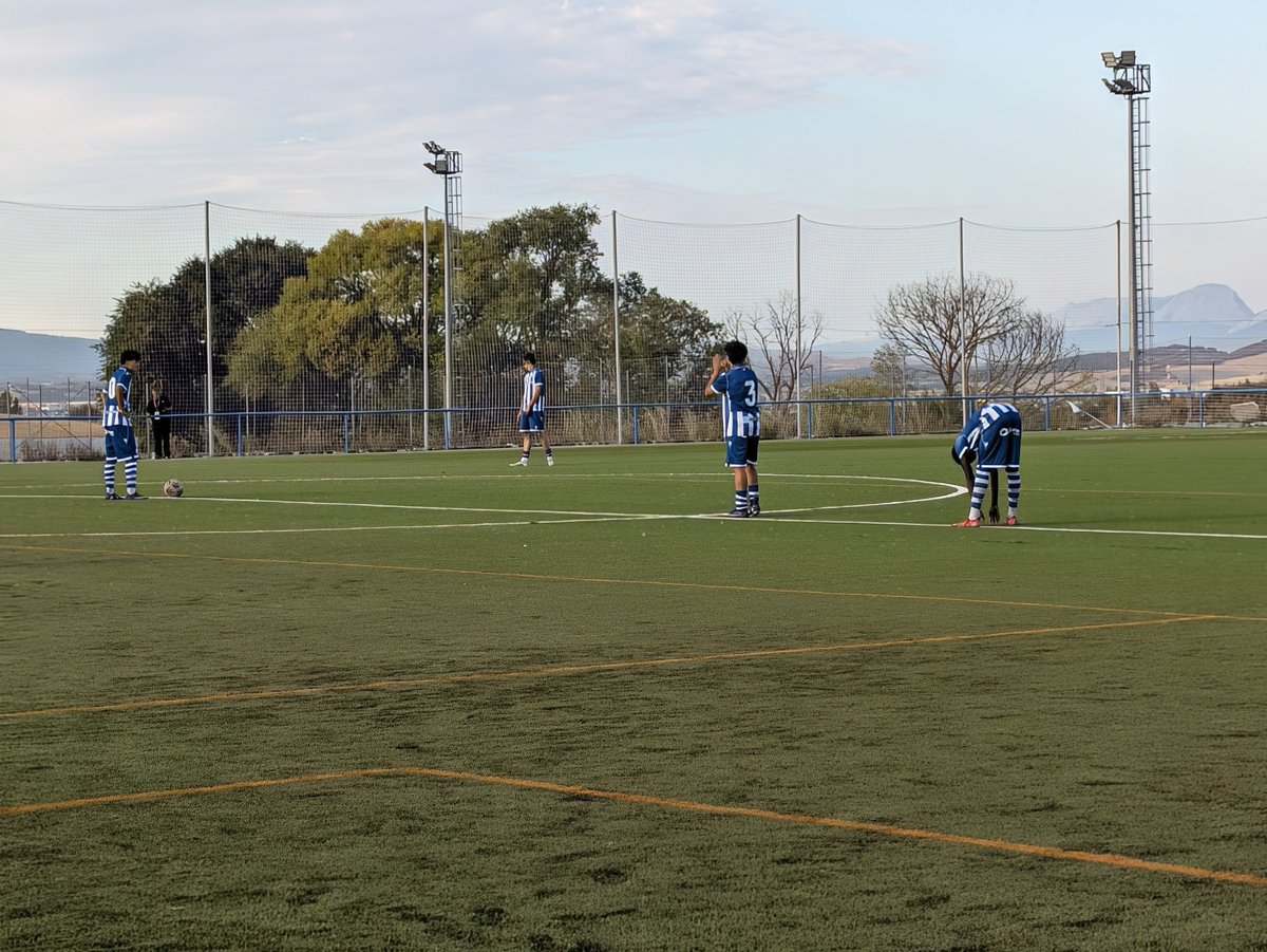 canteraalaves's tweet photo. Comienza el partido del Juvenil b en ibaia https://t.co/3hFjFCgdxx