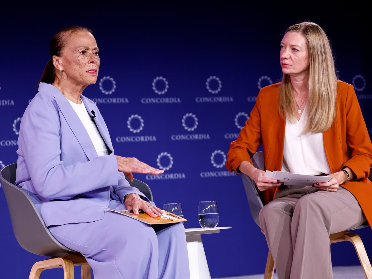 AliCenter's tweet photo. Our Co-Founder, President and CEO @RealLonnieAli recently made an appearance at the @ConcordiaSummit in New York, sharing an enduring message of compassion in action through our work with the Muhammad Ali Index.

Sign the Compassion Pledge: https://t.co/2P8wgioDLC https://t.co/S9JSzdFJjU